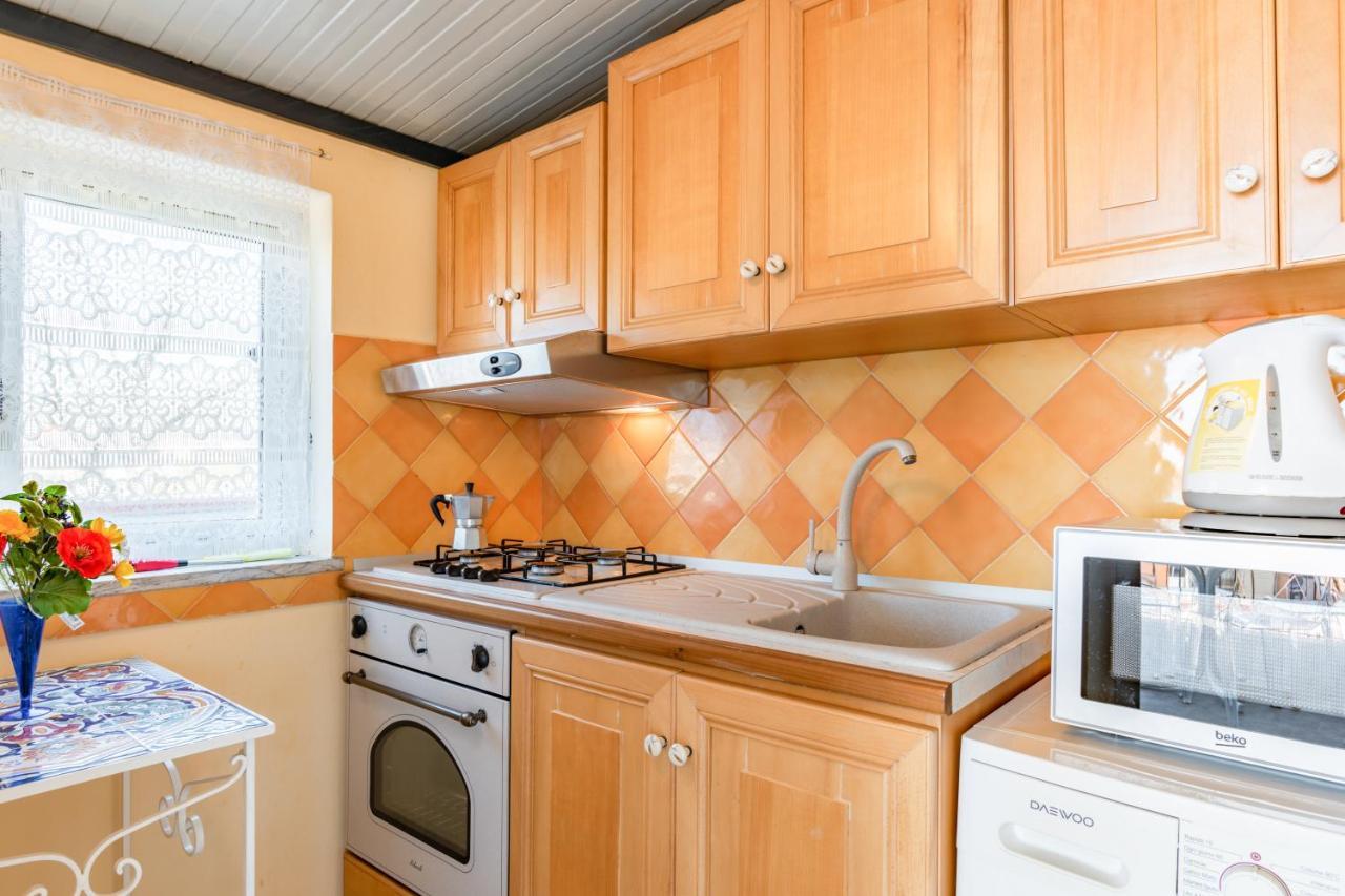 Giardini Naxos Apartment With Terrace Near The Sea Екстер'єр фото